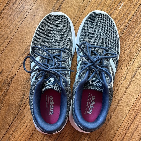 Adidas cloudfoam memory foam tennis’s shoes - Picture 3 of 5